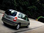 Chevrolet Zafira 2004 года